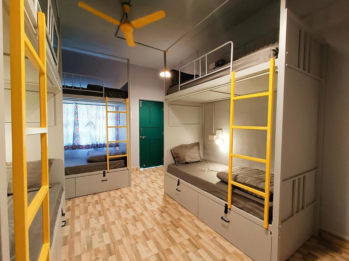 Whoopers Hostel Anjuna, Goa Kültér fotó