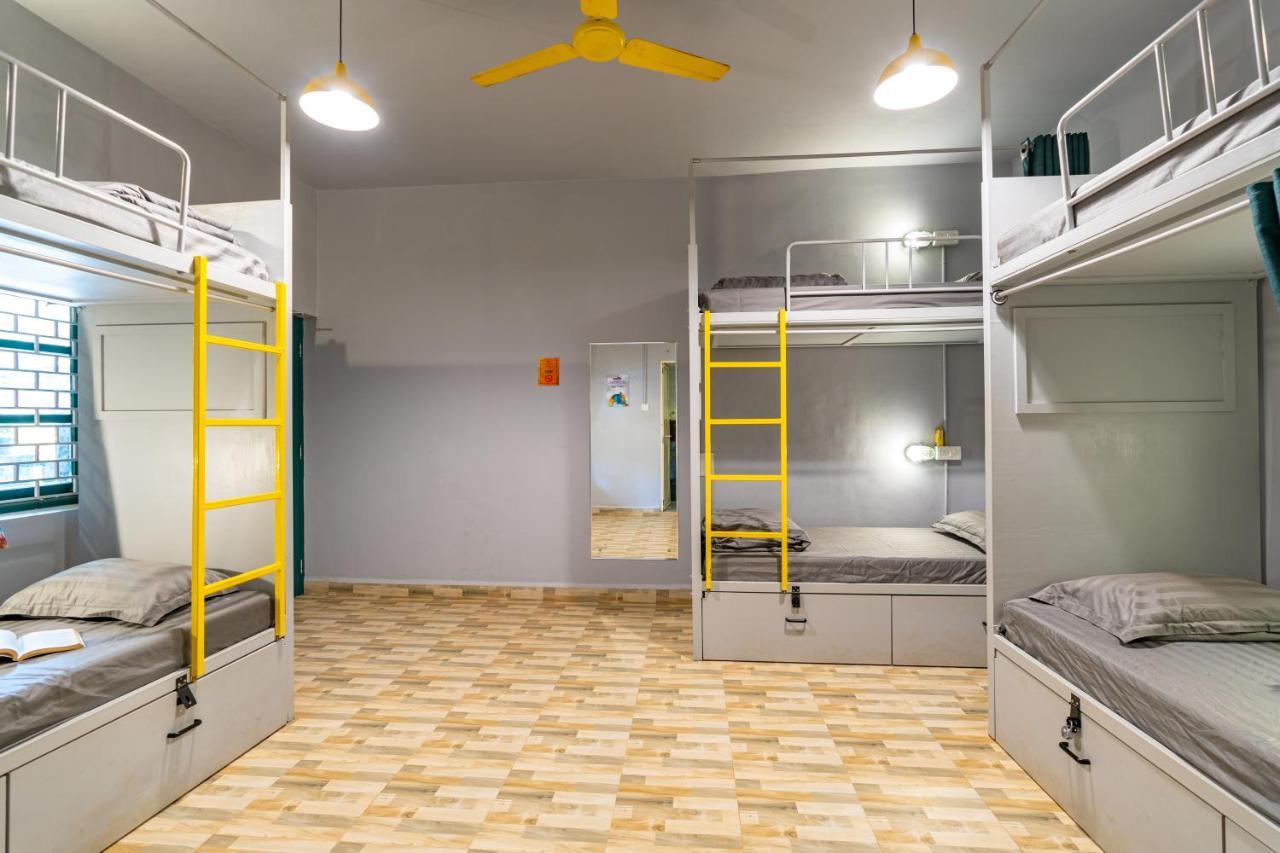 Whoopers Hostel Anjuna, Goa Kültér fotó