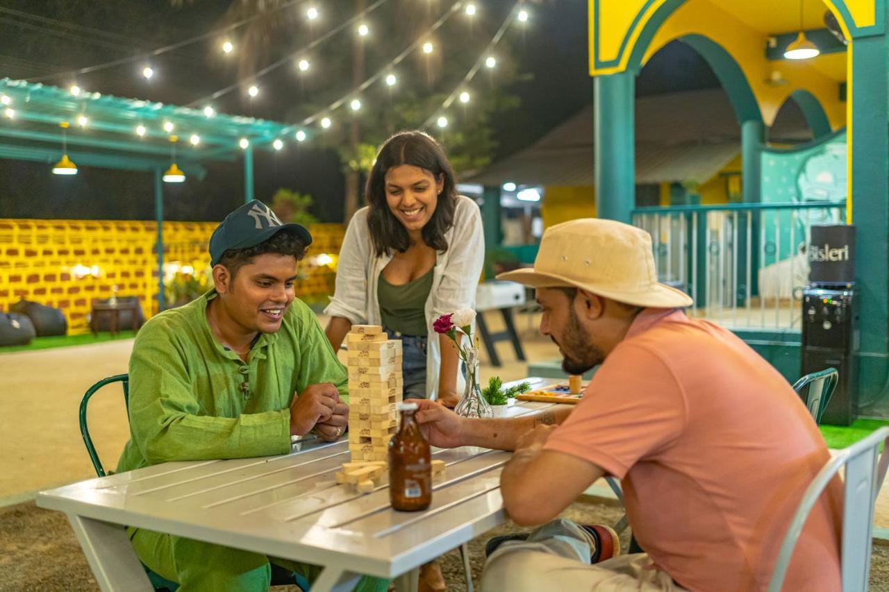 Whoopers Hostel Anjuna, Goa Kültér fotó